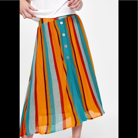 Zara Striped Skirt With Buttons - Picture 2 of 6